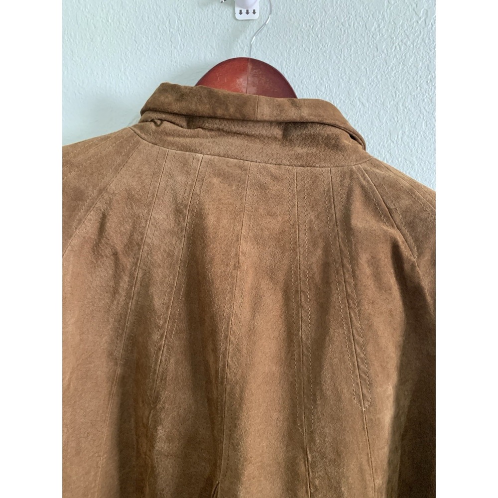 Classic Women's Suede Button-Front Leather Jacket in Brown - Picture 13 of 16